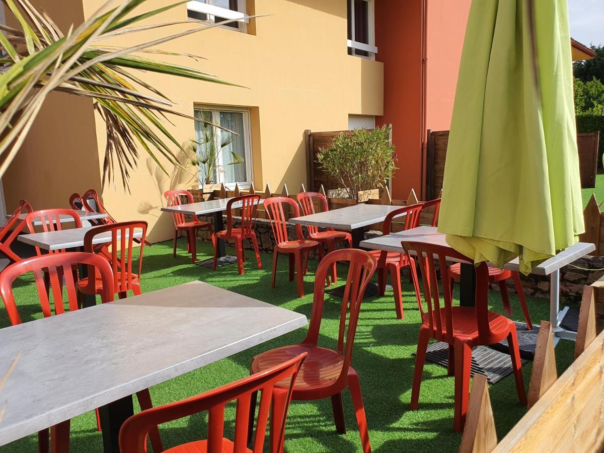 Hotel Du Cheval Blanc Cerizay Εξωτερικό φωτογραφία
