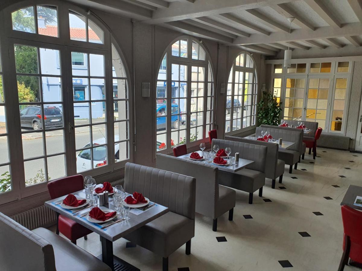 Hotel Du Cheval Blanc Cerizay Εξωτερικό φωτογραφία